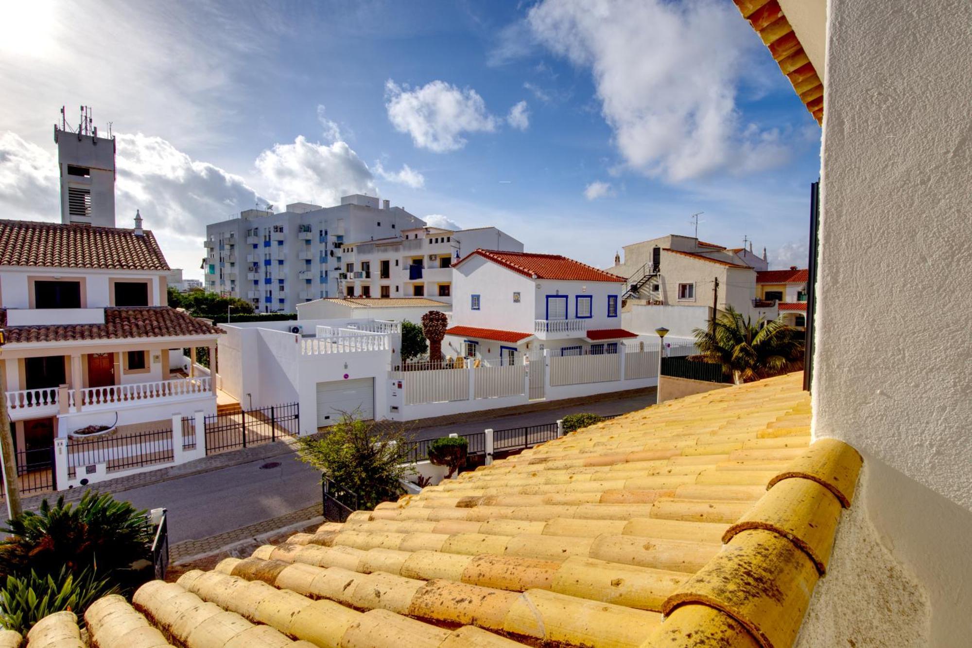 Townhouse In Quarteira Villa Exterior photo